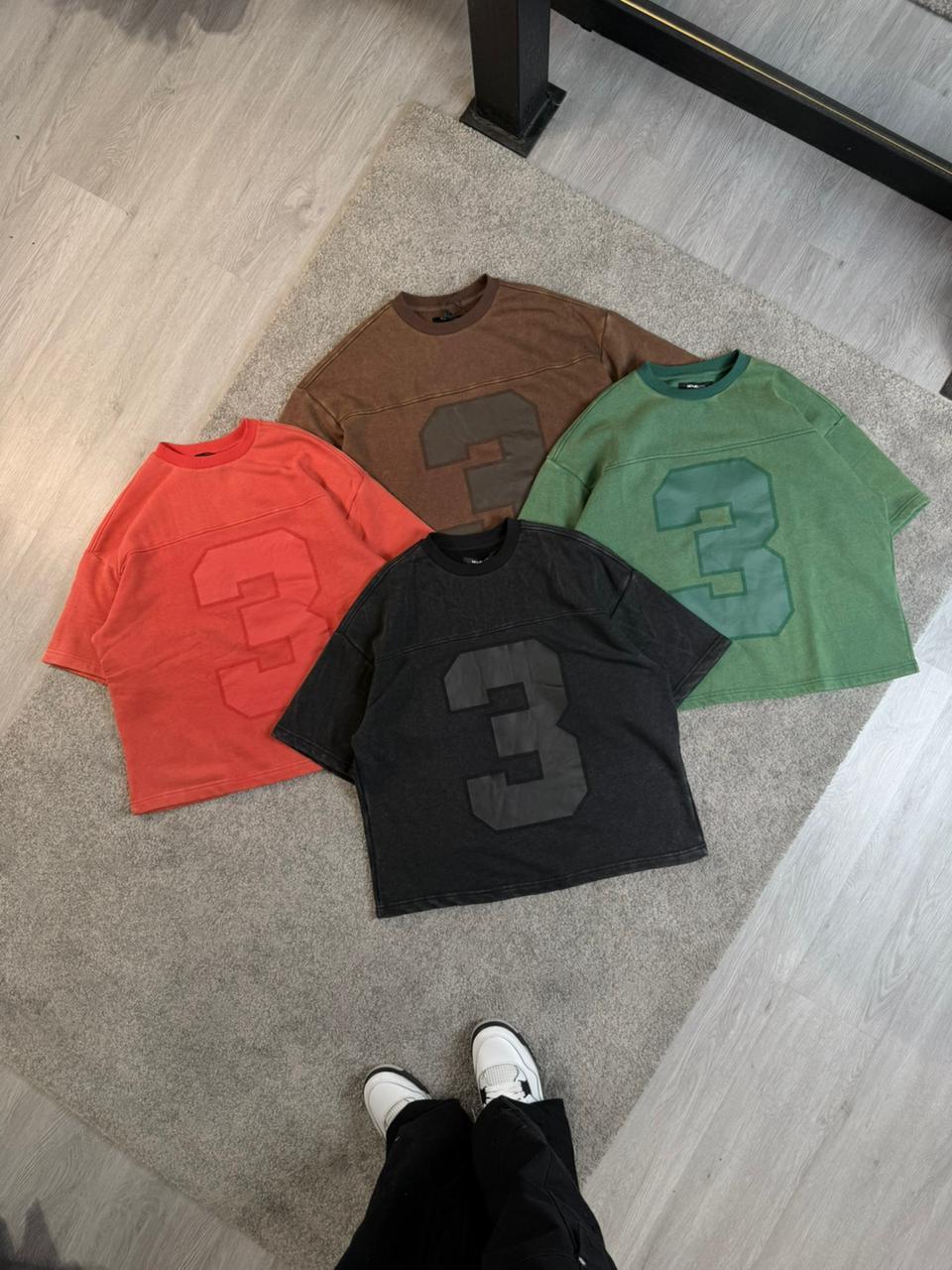 Camiseta Kyle - Deslavado Negro